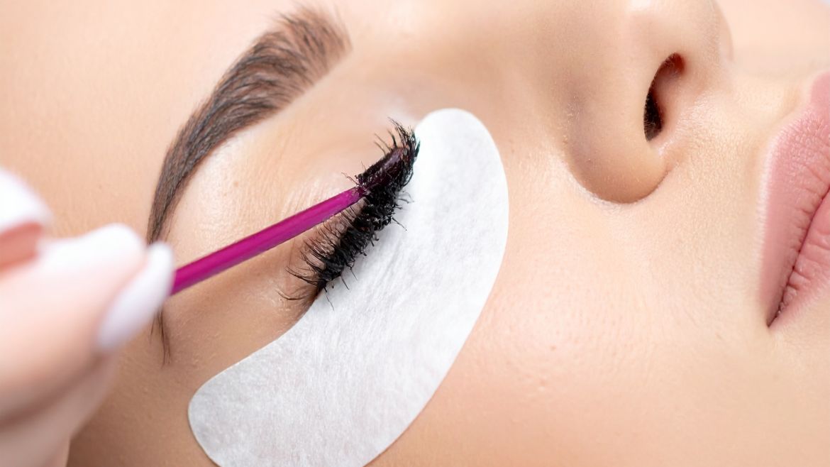 Wimpern färben